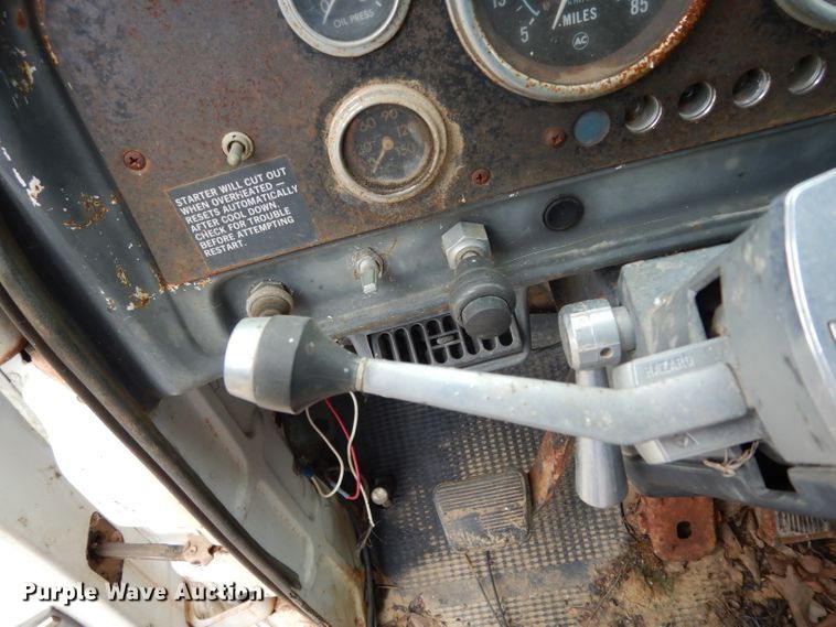 image for item DG6815 1987 GMC Brigadier  water truck