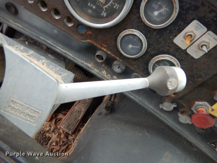 image for item DG6815 1987 GMC Brigadier  water truck