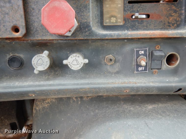 image for item DG6815 1987 GMC Brigadier  water truck