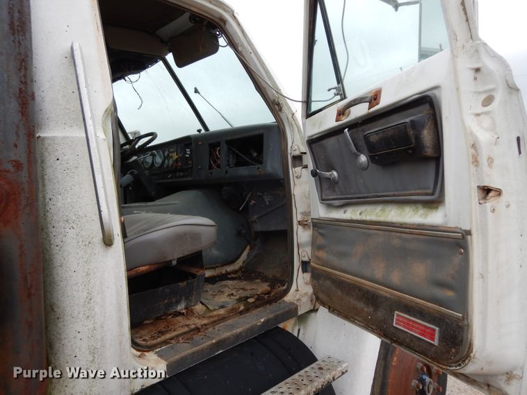 image for item DG6815 1987 GMC Brigadier  water truck