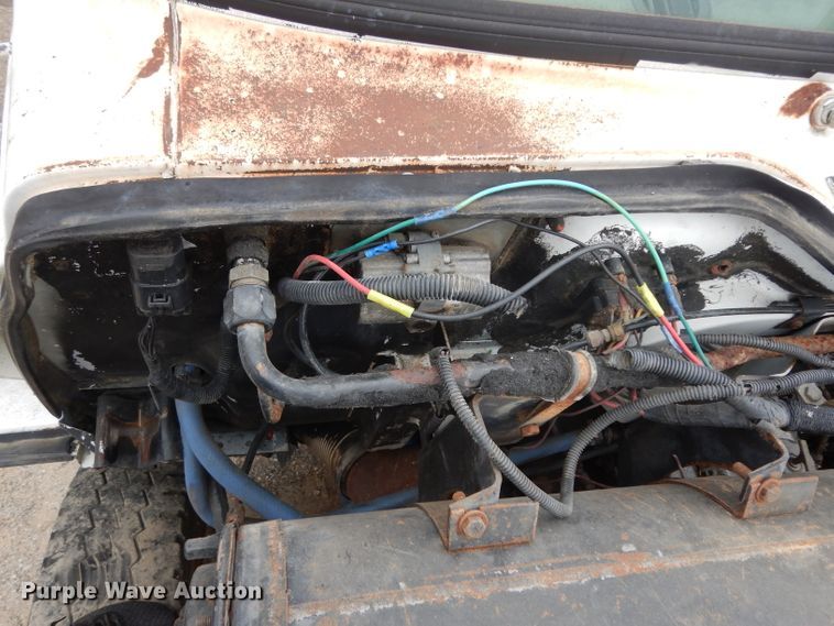 image for item DG6815 1987 GMC Brigadier  water truck