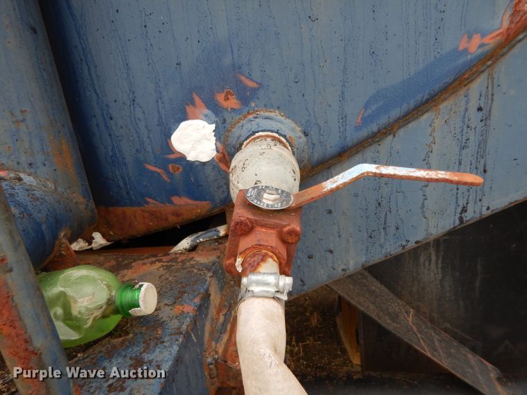 image for item DG6815 1987 GMC Brigadier  water truck