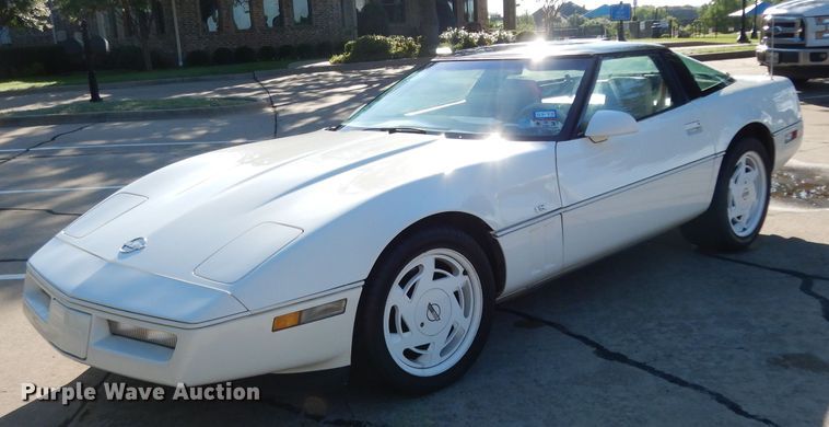 image for item DG6824 1988 Chevrolet Corvette 35th Anniversary Edition