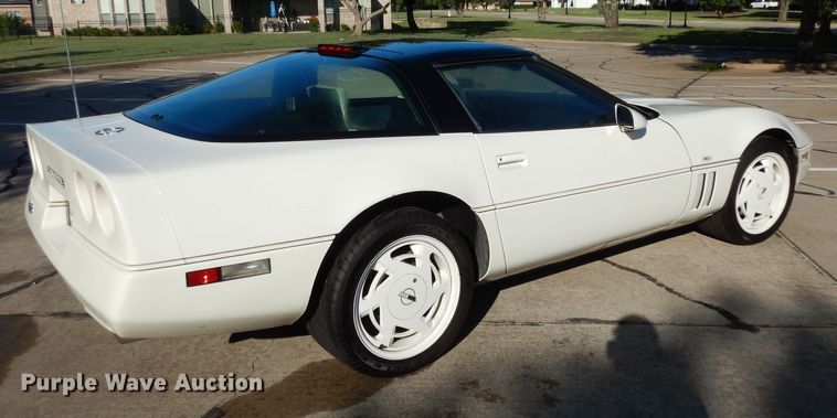 image for item DG6824 1988 Chevrolet Corvette 35th Anniversary Edition