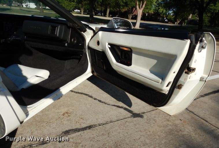 image for item DG6824 1988 Chevrolet Corvette 35th Anniversary Edition