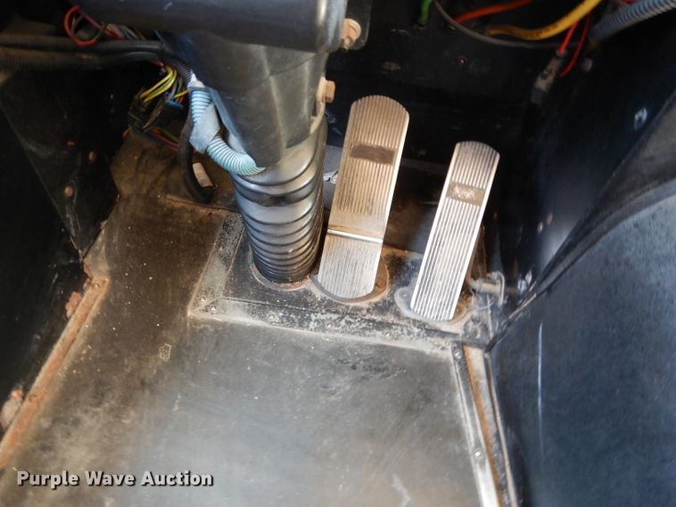 image for item DG6859 1998 International AmTran  school bus