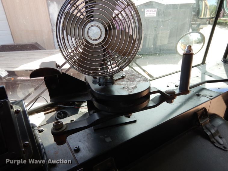 image for item DG6859 1998 International AmTran  school bus