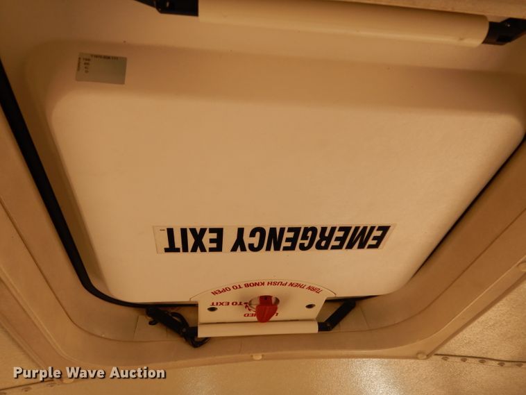 image for item DG6859 1998 International AmTran  school bus