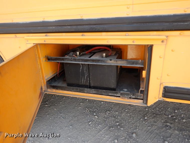 image for item DG6859 1998 International AmTran  school bus