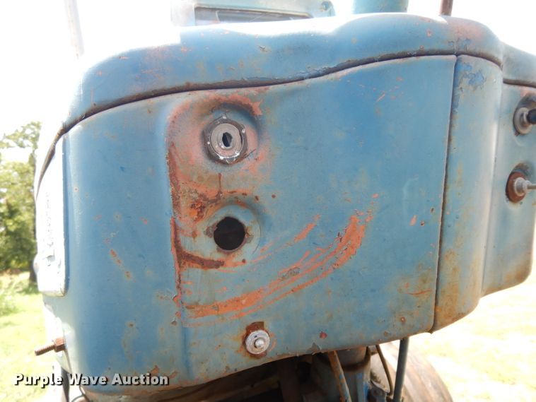 image for item DG6862 Ford 4000  tractor