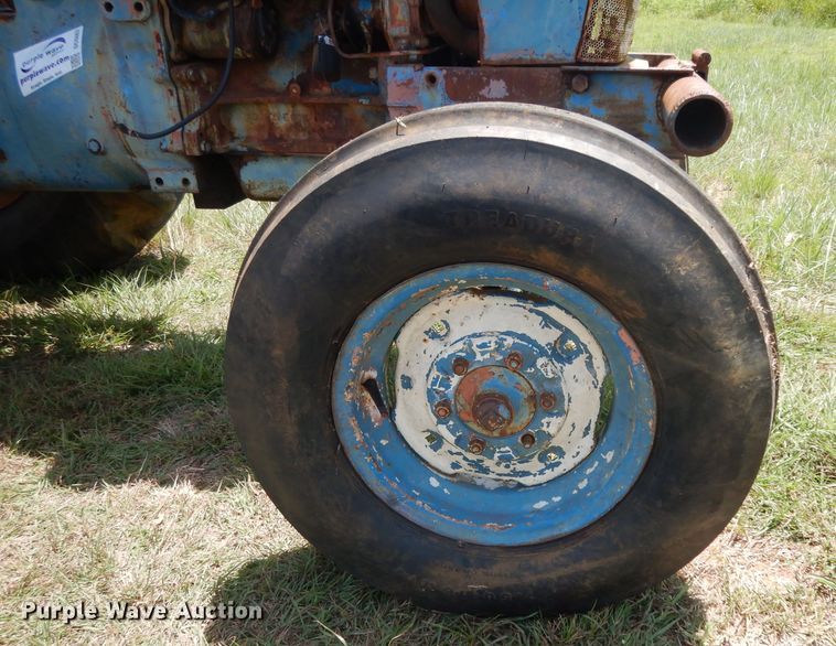 image for item DG6862 Ford 4000  tractor
