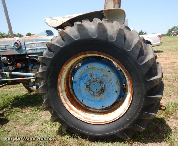 image for item DG6862 Ford 4000  tractor