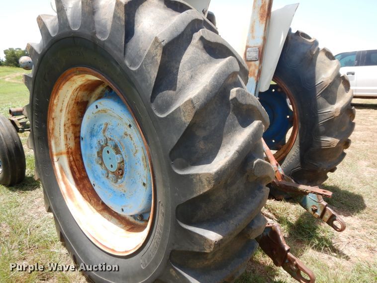 image for item DG6862 Ford 4000  tractor