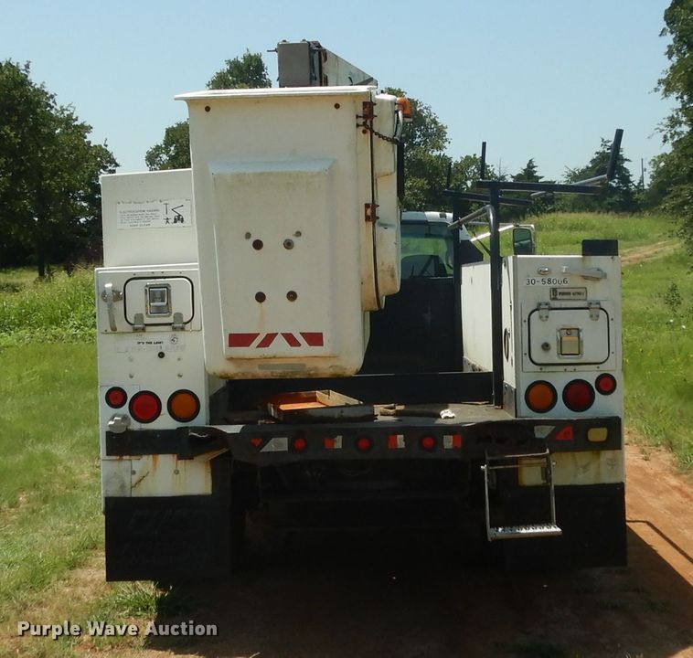image for item DG6863 1995 GMC C3500  bucket truck