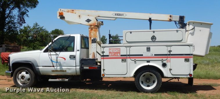 image for item DG6863 1995 GMC C3500  bucket truck