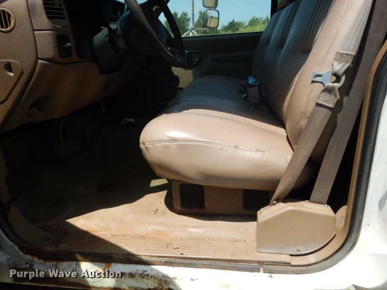 image for item DG6863 1995 GMC C3500  bucket truck