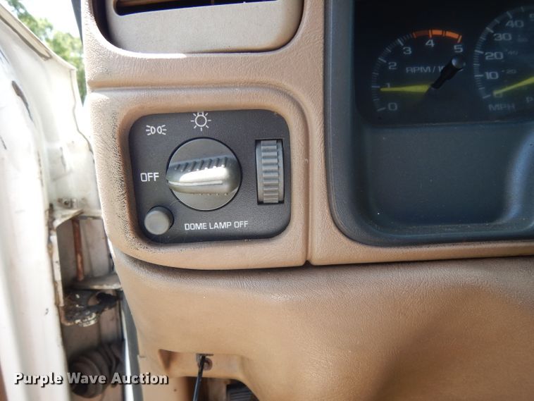 image for item DG6863 1995 GMC C3500  bucket truck