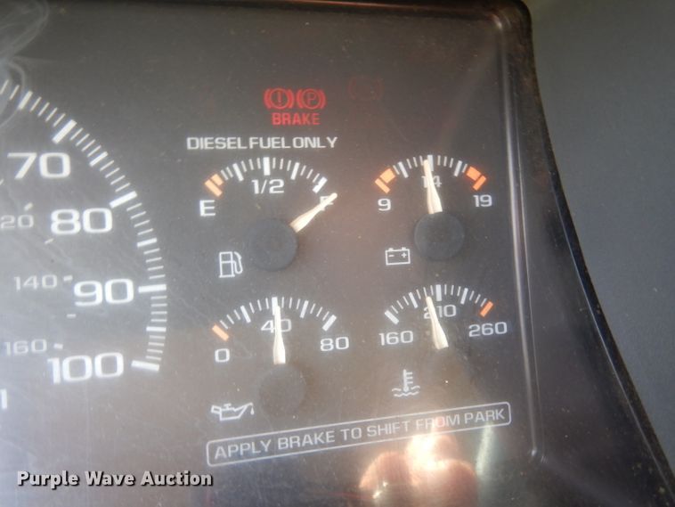 image for item DG6863 1995 GMC C3500  bucket truck