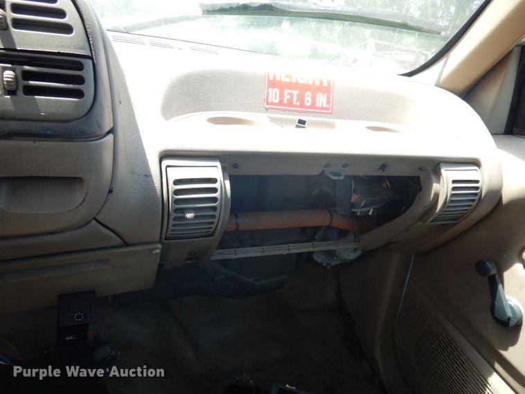 image for item DG6863 1995 GMC C3500  bucket truck