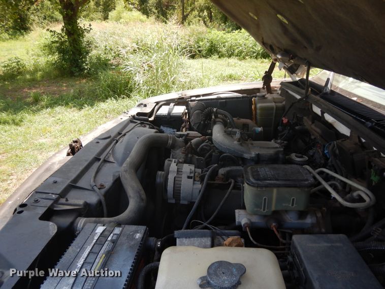 image for item DG6863 1995 GMC C3500  bucket truck