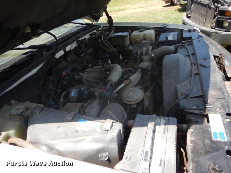 image for item DG6863 1995 GMC C3500  bucket truck