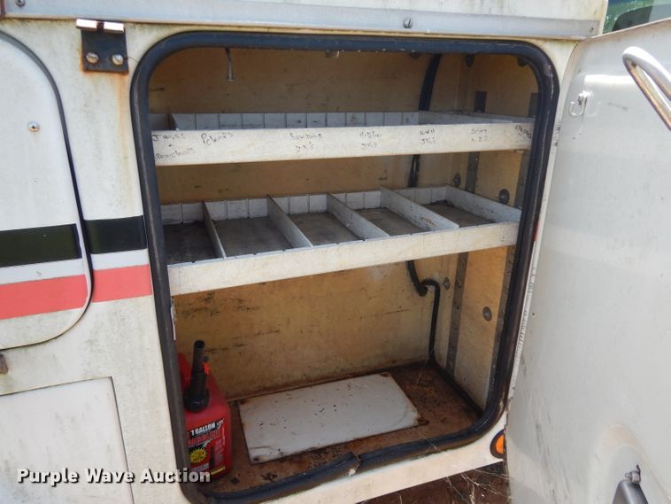 image for item DG6863 1995 GMC C3500  bucket truck