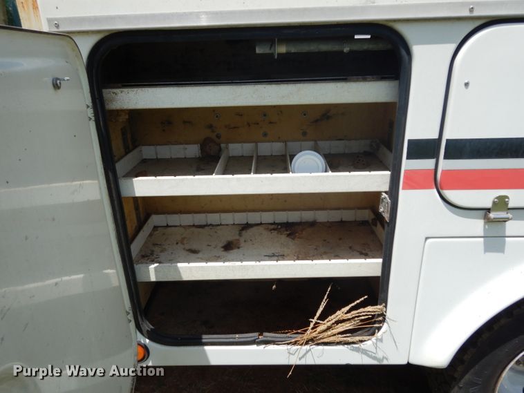 image for item DG6863 1995 GMC C3500  bucket truck