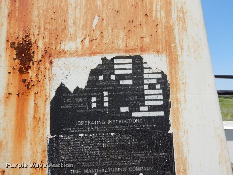 image for item DG6863 1995 GMC C3500  bucket truck