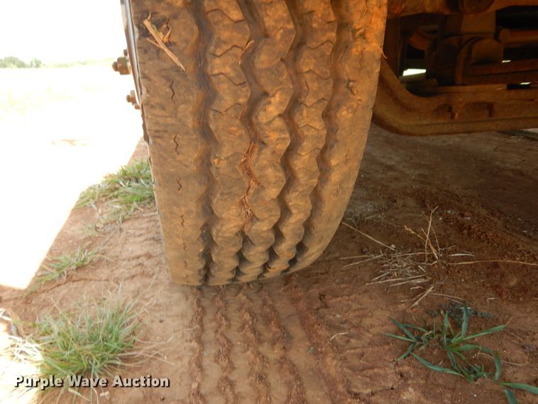 image for item DG6863 1995 GMC C3500  bucket truck