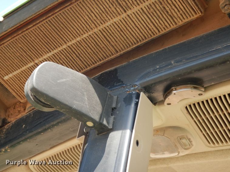 image for item DG6864 John Deere 5075M  MFWD tractor