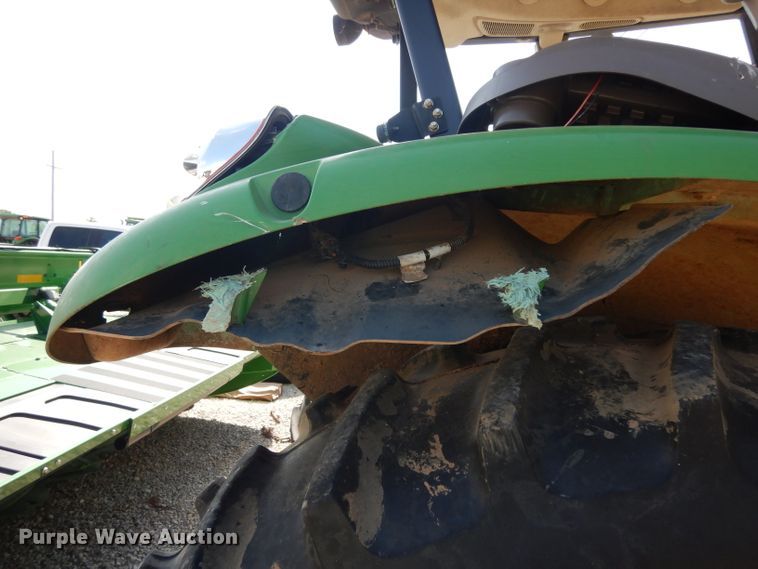 image for item DG6864 John Deere 5075M  MFWD tractor