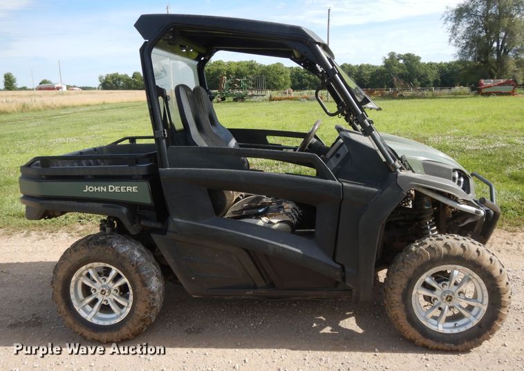 image for item DG7979 2014 John Deere Gator RSX 850  utility vehicle