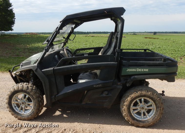 image for item DG7979 2014 John Deere Gator RSX 850  utility vehicle