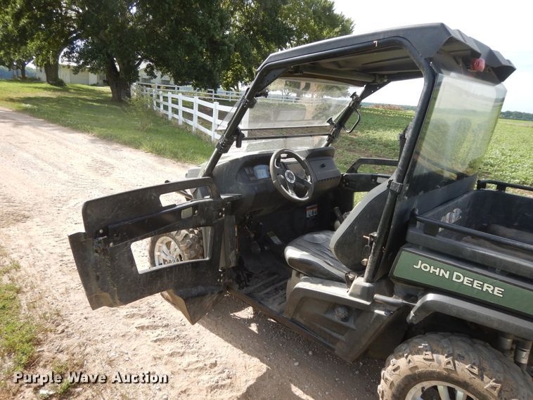image for item DG7979 2014 John Deere Gator RSX 850  utility vehicle