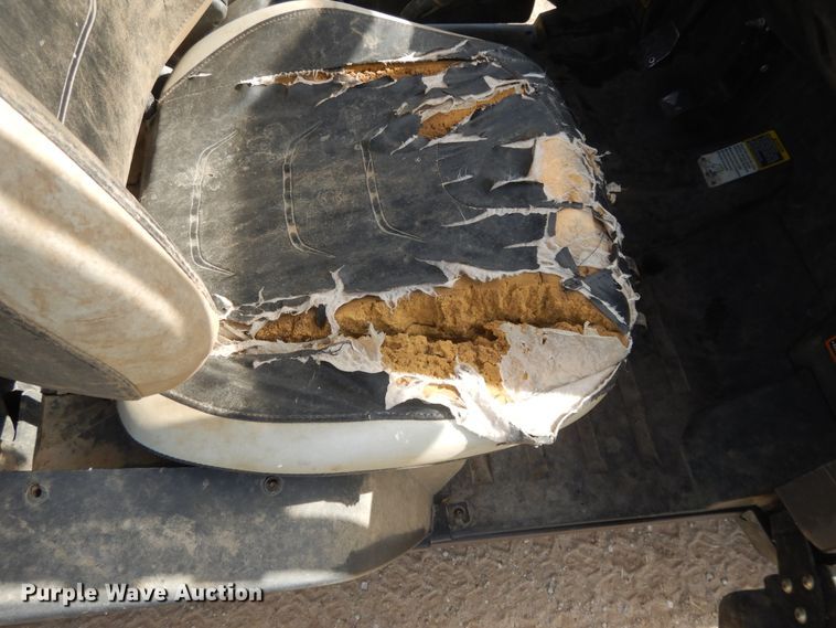 image for item DG7979 2014 John Deere Gator RSX 850  utility vehicle