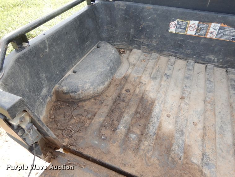 image for item DG7979 2014 John Deere Gator RSX 850  utility vehicle