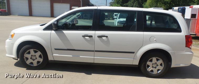 image for item DH3827 2013 Dodge Grand Caravan  van
