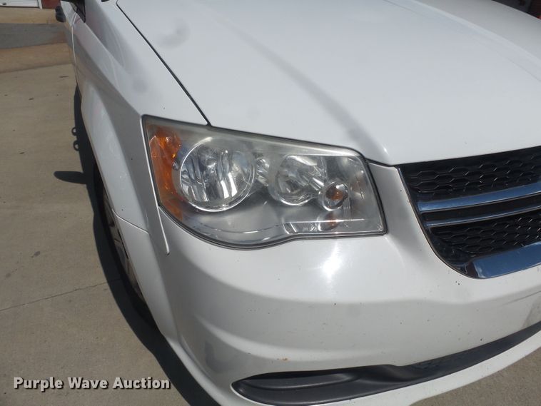 image for item DH3827 2013 Dodge Grand Caravan  van