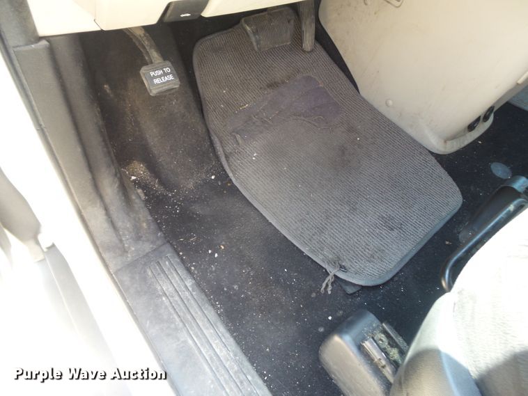 image for item DH3827 2013 Dodge Grand Caravan  van