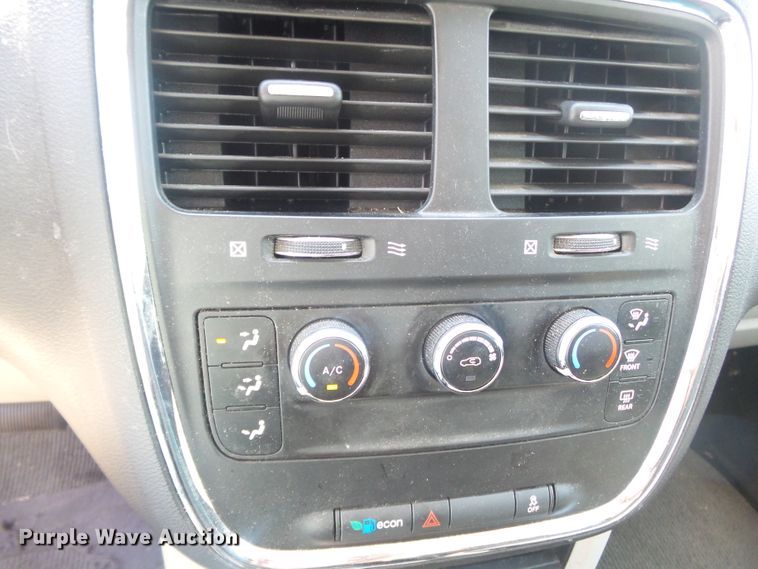 image for item DH3827 2013 Dodge Grand Caravan  van