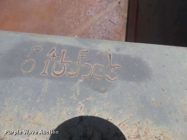 image for item DH3828 Gehl 84LFCL 84"W skid steer bucket