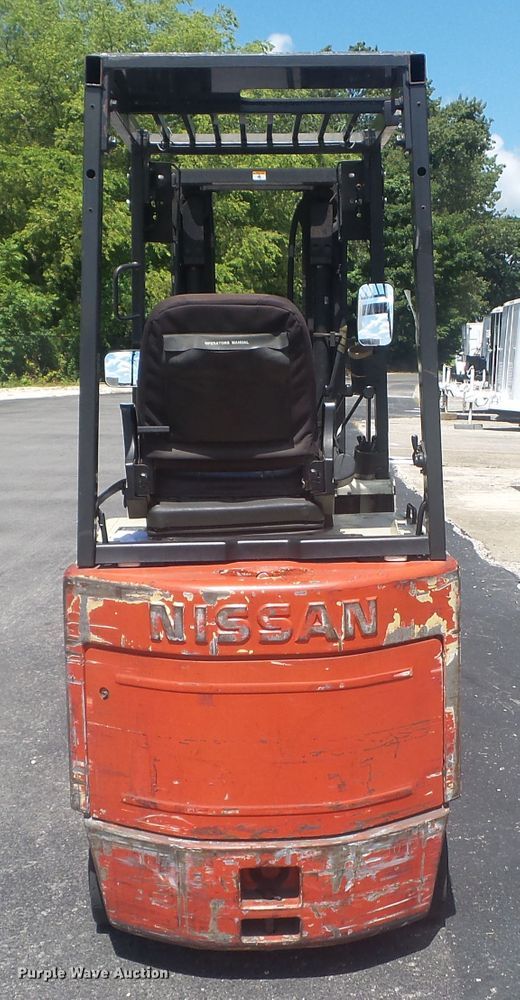 image for item DH3831 Nissan 35  forklift