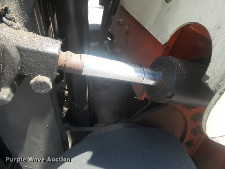 image for item DH3831 Nissan 35  forklift