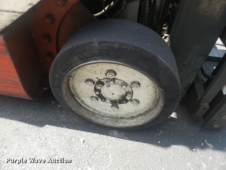 image for item DH3831 Nissan 35  forklift