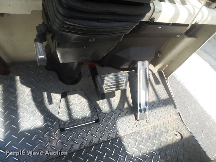 image for item DH3831 Nissan 35  forklift