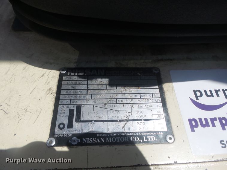 image for item DH3831 Nissan 35  forklift