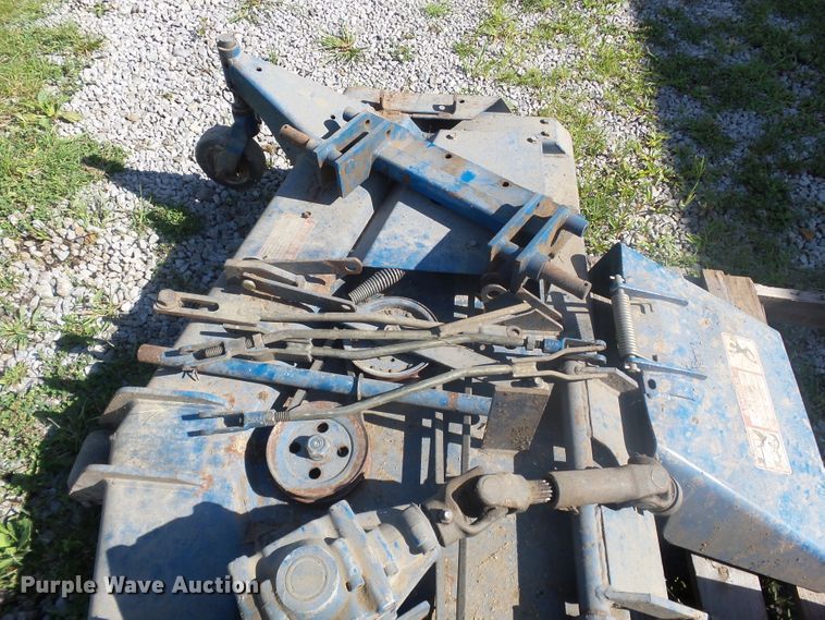 image for item DH3836 New Holland 914A mid-mount mower deck