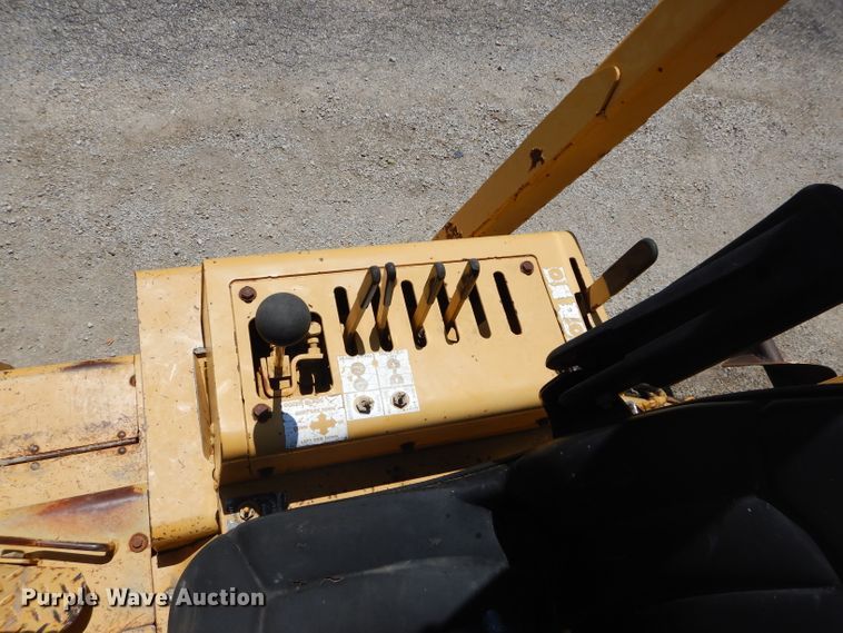 image for item DH4479 1991 Vermeer V6050  trencher
