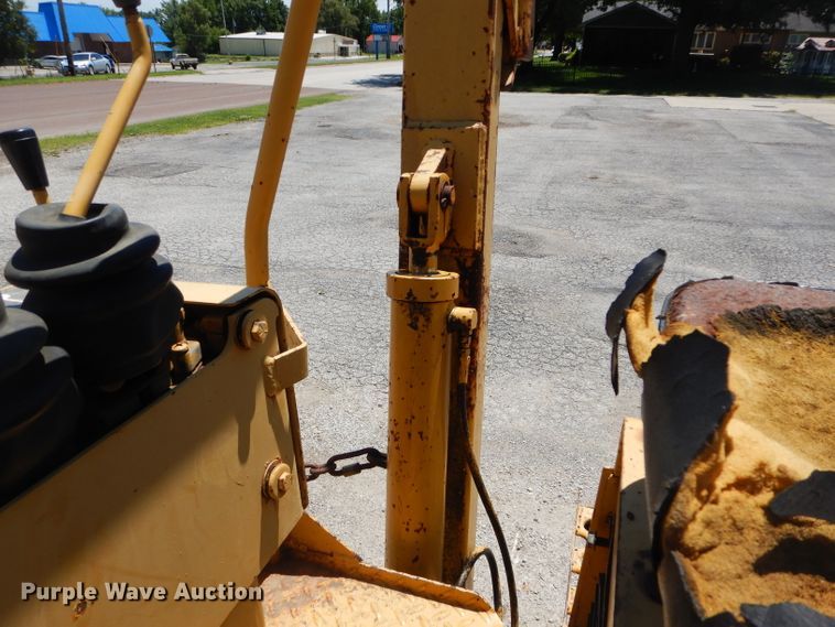 image for item DH4479 1991 Vermeer V6050  trencher