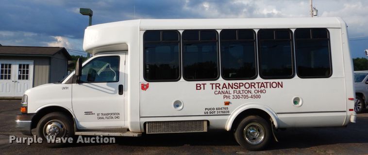 image for item DH5119 2010 Chevrolet Express G4500  shuttle bus